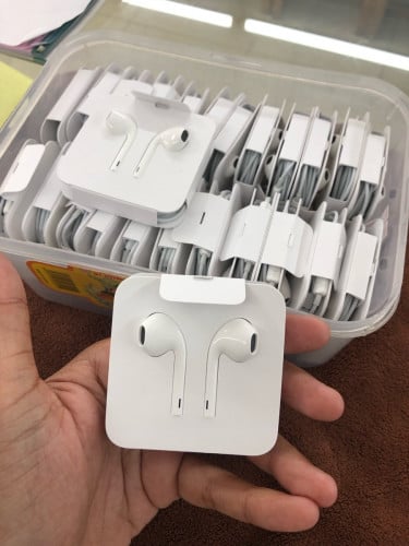 កាសខ្សែហ្សុីន iPhone Lightning ដកចេញពីប្រអប់