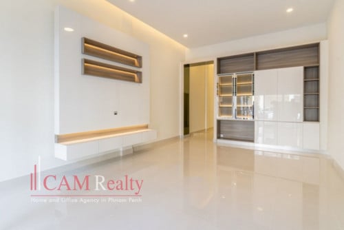 ផ្ទះអាជីវកម្មសំ​រាប់ជួលទីតាំងនៅក្នុងបុរីប៉េងហួតបឹងស្នោរ