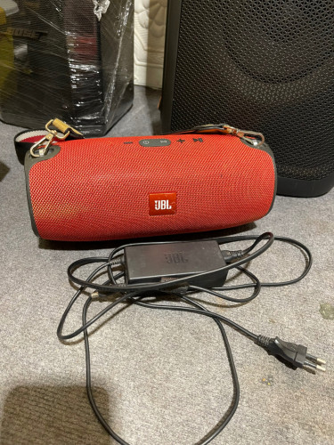 JBL Xterm នៅស្អាត ថ្មកាន់សំឡេងល្អ