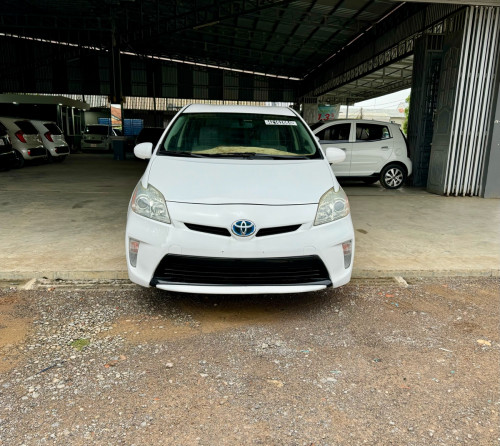 Prius 2012 Tax 22000$ ចុះច្រើន