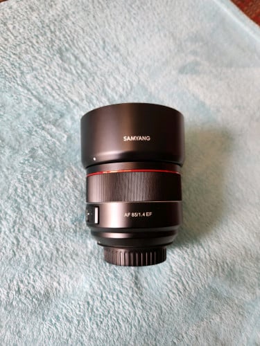 Samyang 85mm F1.4 (ជើង Canon )