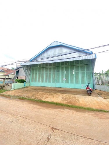 ឃ្លាំងសម្រាប់ជួល