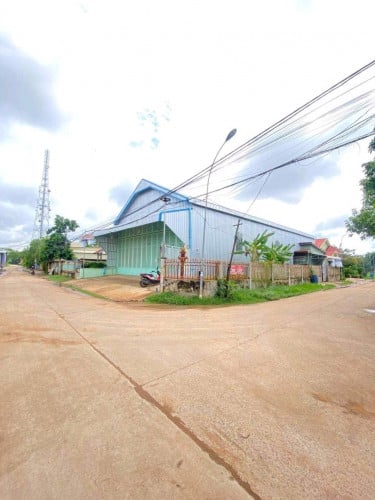 ឃ្លាំងសម្រាប់ជួល