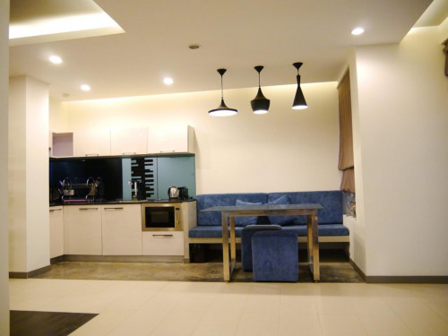 ខុនដូ1bedroomធំ60m2 លក់ឬដូរដីអាចសង់ផ្ទះត្រចៀកកាំបាន