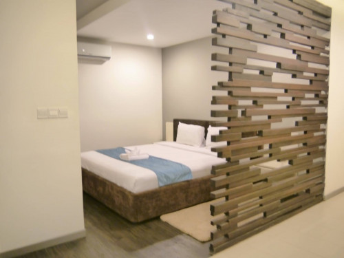 ខុនដូ1bedroomធំ60m2 លក់ឬដូរដីអាចសង់ផ្ទះត្រចៀកកាំបាន