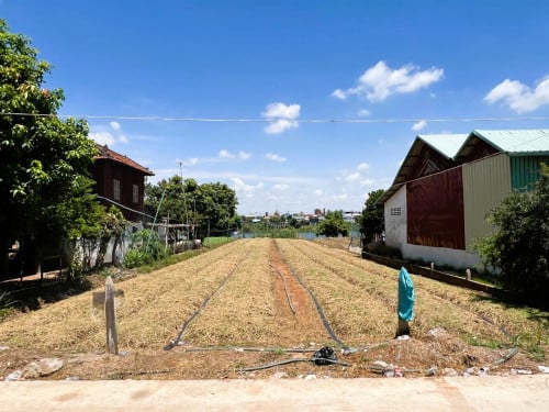 ๐ฆLand Available for Urgent Sale at a Special Price (Negotiable).