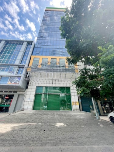 អគារអាជីវកម្ម​ សម្រាប់ជួល​ លេីផ្លូ​វធំ | COMMERCIAL OFFICE BUILD FOR RENT On BLVD (In BKK area)