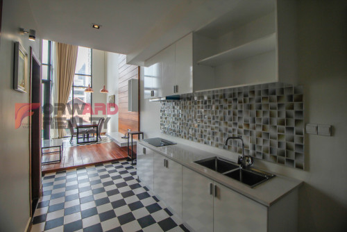 Duplex 2 Bedrooms Service Apartment with swimming pool and gym available for rent in BKK1 Area.
