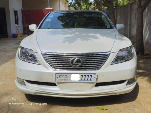 Lexus LS 460L