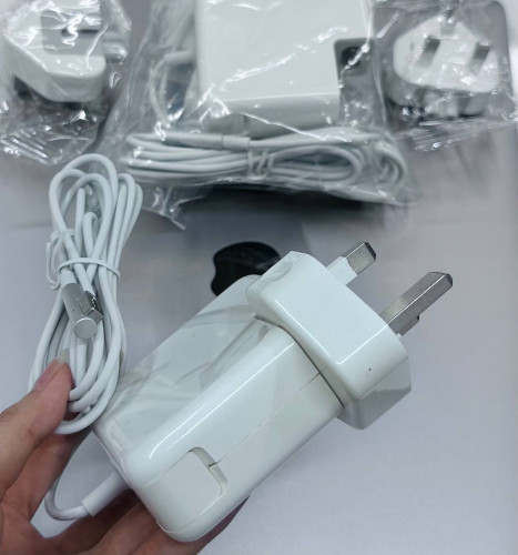 \ud83d\ude18Adapter Macbook 60W 