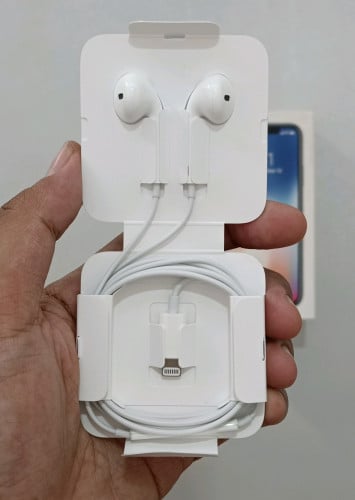 EarPods (Lightning Connector)