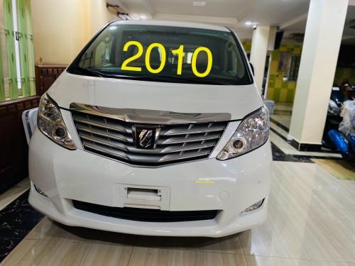 Toyota Alphard 2010