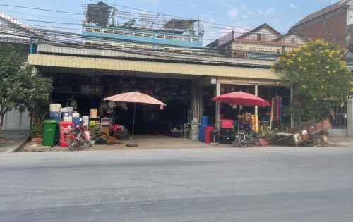 ផ្ទះលក់តំលៃក្រោមទីផ្សារ