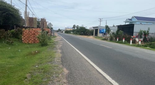 ដីលក់ ឬ ជួល លើផ្លូវលេខ 130 ឬ ផ្លូវ42