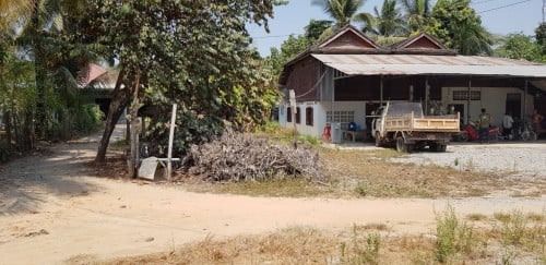 ๐ House Available for Urgent Sale at a Special Price (Negotiable).