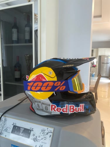 Helmet for sale( Size L )