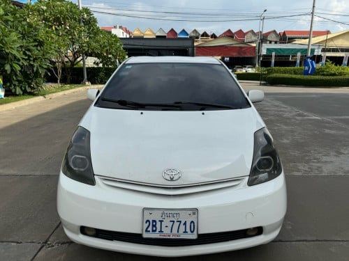 Prius 04 half full ក្នុងលឿង Price $9350.00 in Phnom Penh Thmei ...