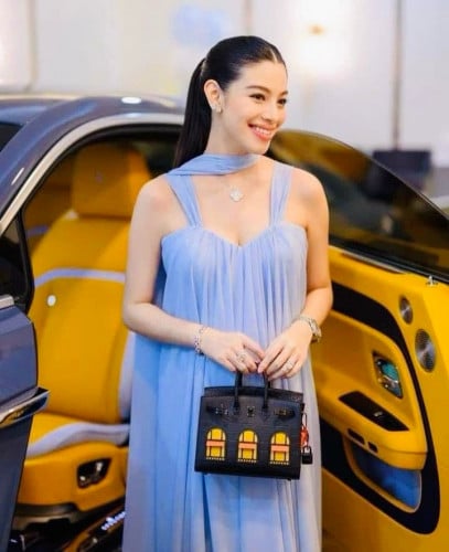 កាបូបស្បែក have box & long sleeve bag