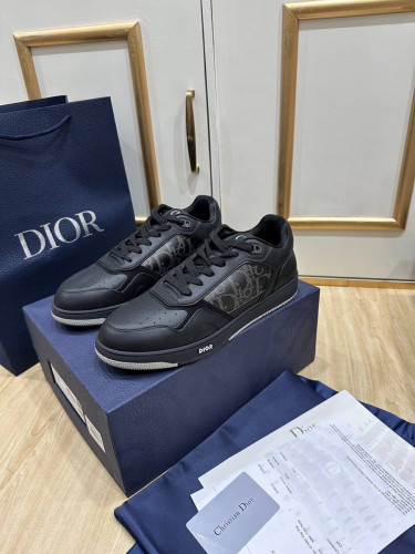 ស្បែកជើង​ box full set