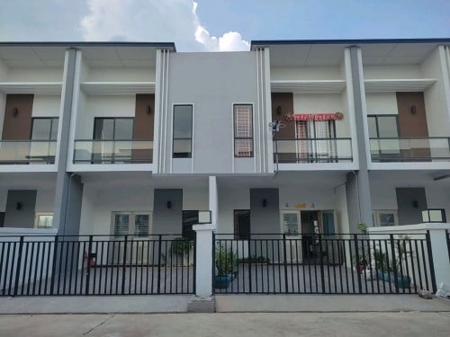 ផ្ទះលក់បន្ទាន់តម្លៃខាតដើមជិត50%