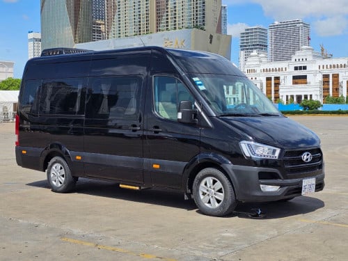 Hyundai Solati years 2022 Rental