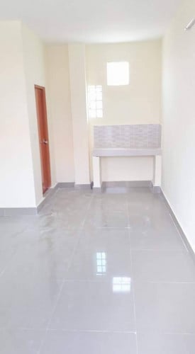 បន្ទប់ជួលទឹកថ្លា
