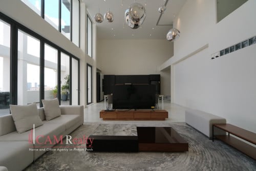 Tuol Kork area| Luxurious 3 bedrooms serviced penthouse apartment for rent| Private terrace