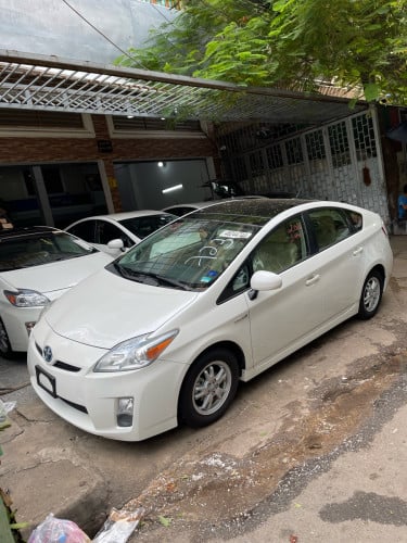 Prius 2010 option3 Solar ក្នុងលឿង ថ្មីណាស់បាទ ធានាជូនឡានមូល100%