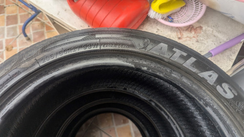 សំបកកង់ឡាង Atlas 205/50R17 4គ្រាប់