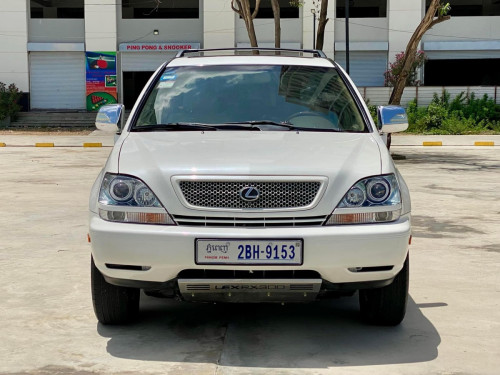 Lexus Rx 300 caught edition 2002 P2