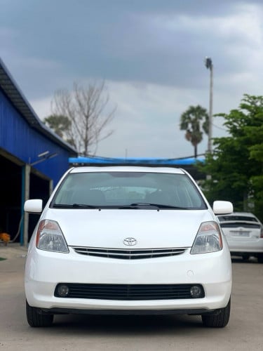 Toyota Prius 2007 White Full Option\ud83d\udca5តម្លៃ : 1xxxx$