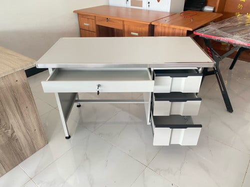 តុការិយាល័យ ខ្នាត 1.2mx0.6m