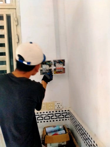 ជាងទឹក ជាងភ្លើង plumber and electrician