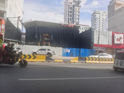 អគារពាណិជ្ជកម្មសម្រាប់ជួល - Commercial Building For Rent​ On Main Road