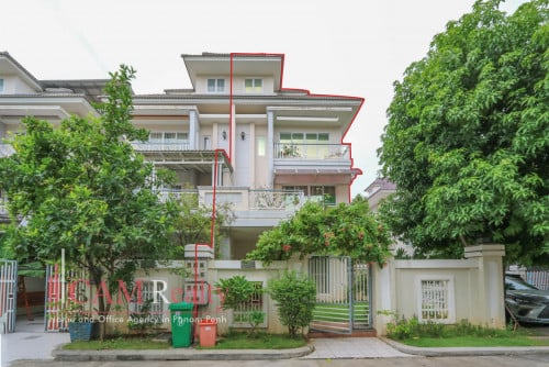 ផ្ទះវីឡាភ្លោះ - សំ​រាប់លក់ ទីតាំងនៅក្នុងបុរីភ្នំពេញថ្មី ទឹកថ្លាបុរីភ្នំពេញថ្មី ទឹកថ្លា