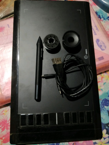 Sell Ugee M708 Drawing Tablet very new 35$