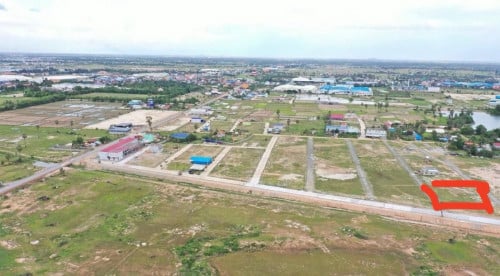 ដីលក់ក្បែរបែកចាន ជិតសាលាអង្គស្នួល1105ការ៉េ