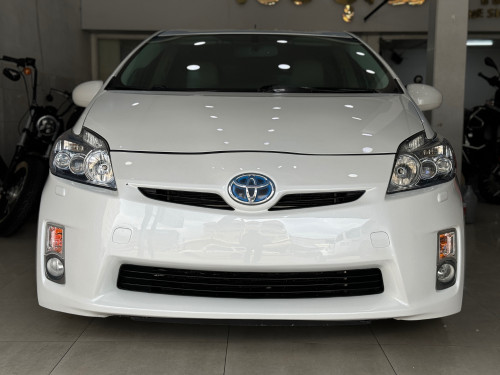 រថយន្តពណ៌ស Toyota Prius 2010 option5 គុជ3