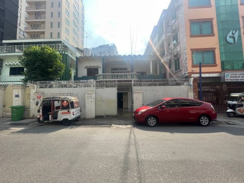 ផ្ទះអាជីវកម្ម សម្រាប់លក់ Shophouse for Sale