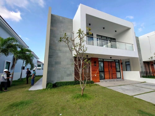 Lagacy Villa for sale URGENT