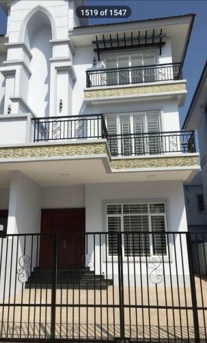 វីឡាភ្លោះ​អាស័យដ្ឋាន បុរី​វីឡាទួលសង្កែរ ក្រុង​អរិក្សត្រ