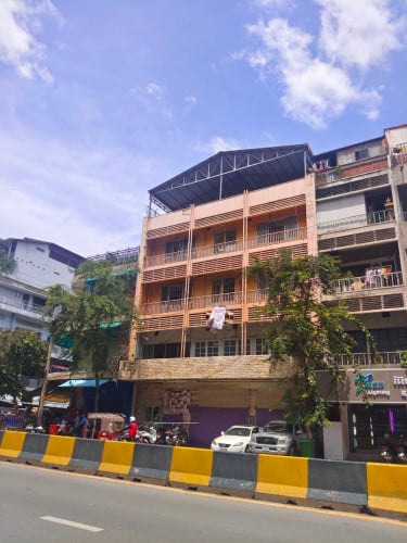 អគារពាណិជ្ជវកម្មសម្រាប់ជួល - Commercial Building For Rent on Main Road