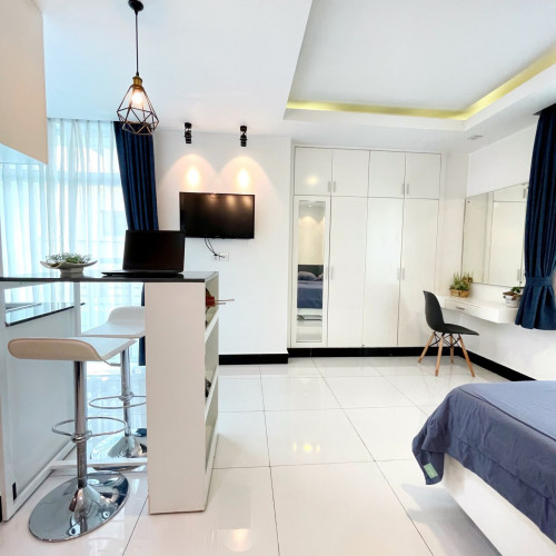 Studio Apartment for Rent in BKK3 | Pool, Gym
