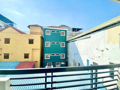 Studio Apartment for Rent in BKK3 | Pool, Gym