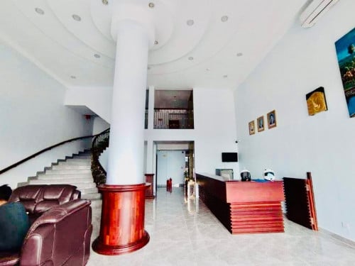 Hotel For Rent Near Naga, Kona Pich, 16x18m, 39 Rooms, 13,000$, Have Some Furniture