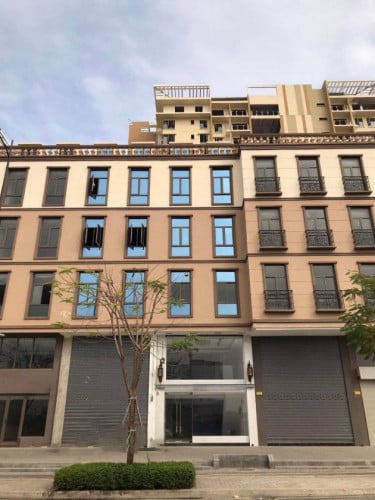 House in Boengkok One park