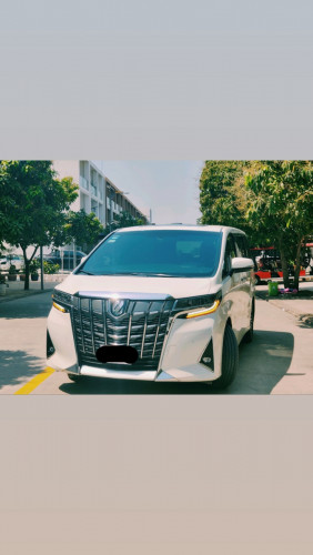 Toyota Alphard Exclusive Lounge Full Option 2018