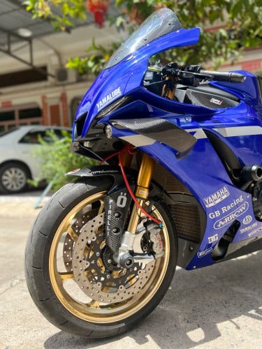 Yamaha R1 2020 មានពន្ធ