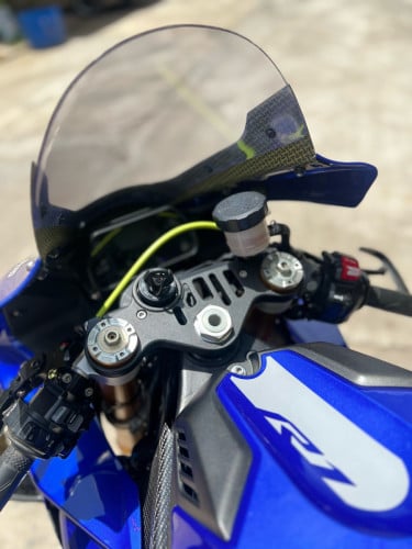 Yamaha R1 2020 មានពន្ធ