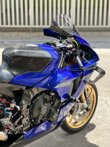 Yamaha R1 2020 មានពន្ធ